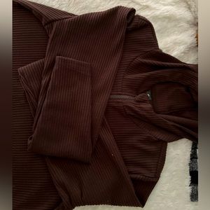 cropped athletic top